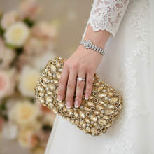 Grace Up Clutch 473