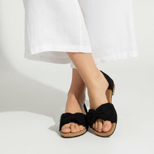 Grace Up Flats 669