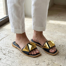 Grace Up Flats 0642
