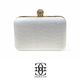 Grace Up Clutch 535
