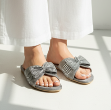 Grace Up Flats 0716